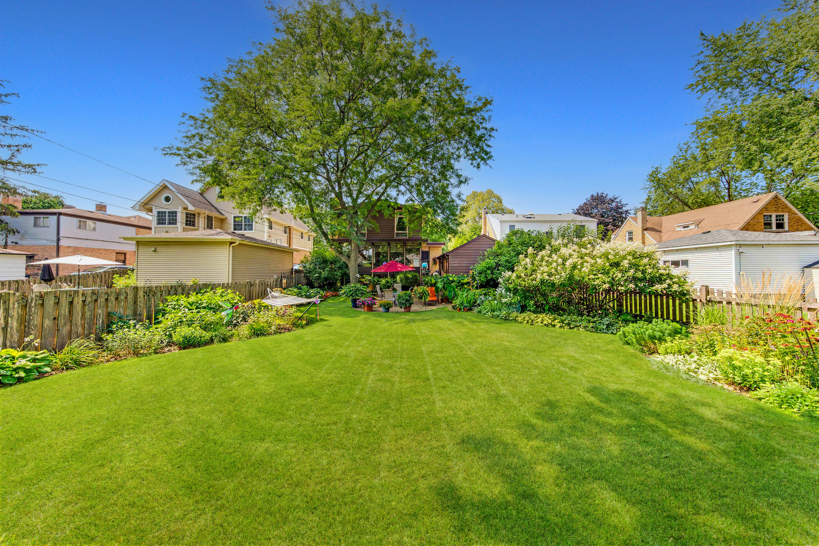 105 S I Oka Avenue, Mount Prospect, IL 60056