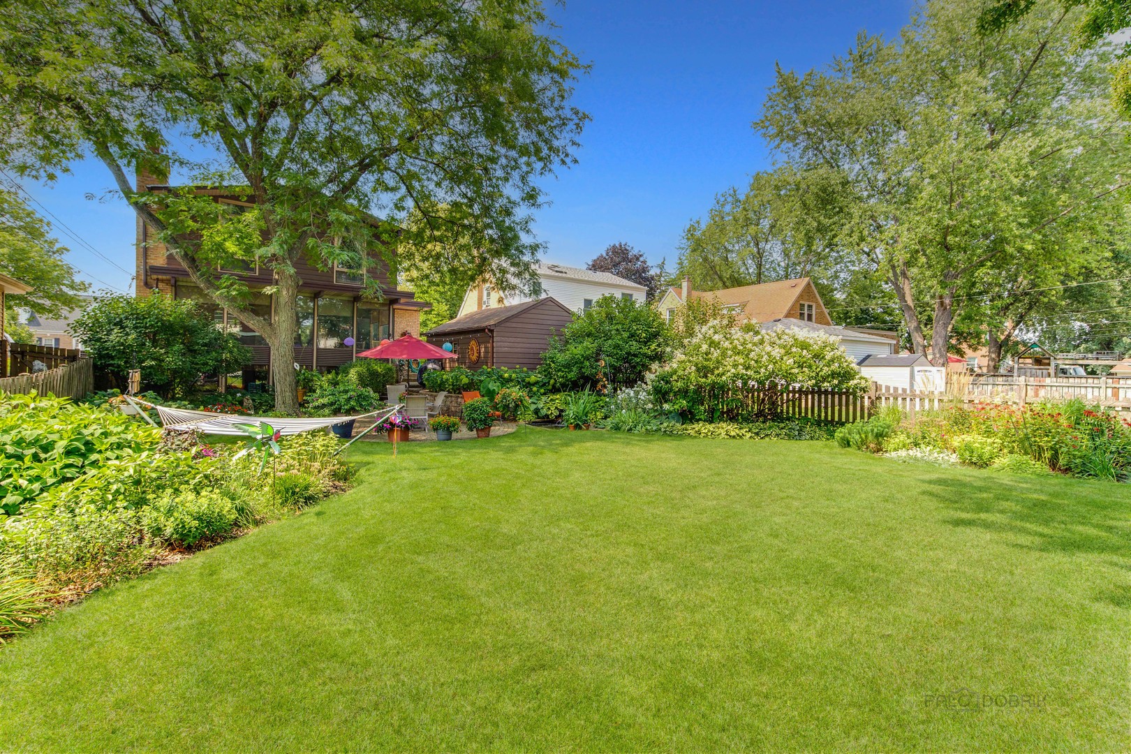105 S I Oka Avenue, Mount Prospect, IL 60056