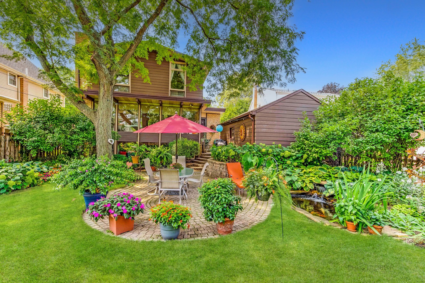 105 S I Oka Avenue, Mount Prospect, IL 60056