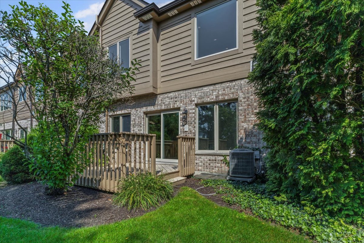 108 Santa Fe Lane, Willow Springs, IL 60480