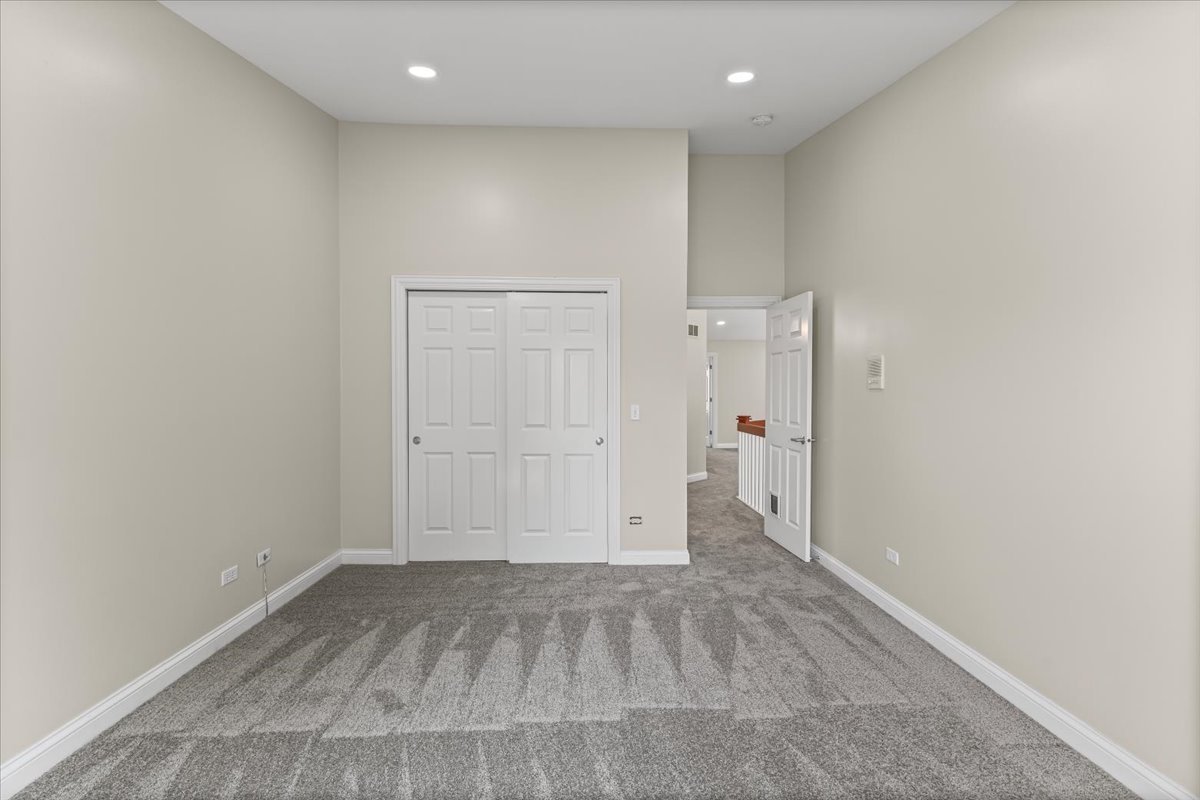 108 Santa Fe Lane, Willow Springs, IL 60480