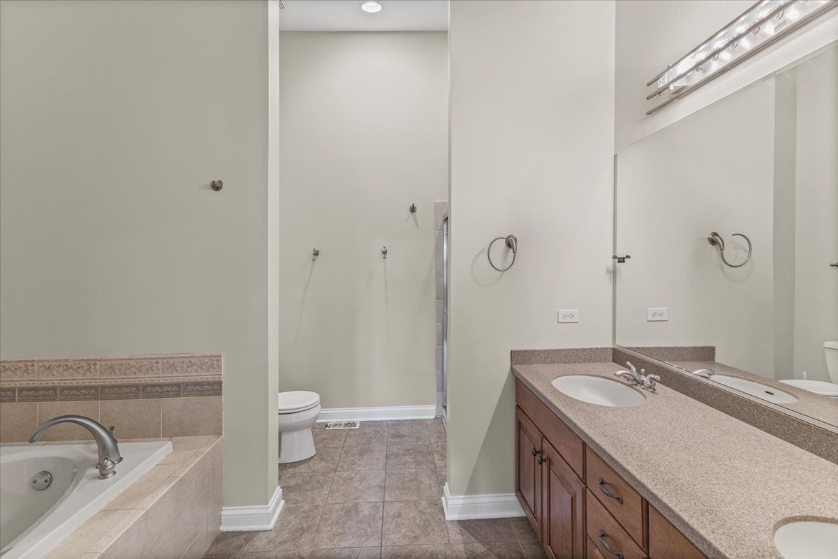 108 Santa Fe Lane, Willow Springs, IL 60480