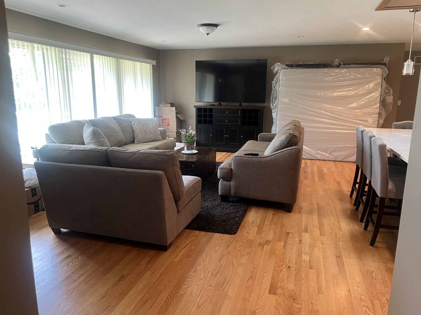 6027 S Lincoln Avenue, Lisle, IL 60532