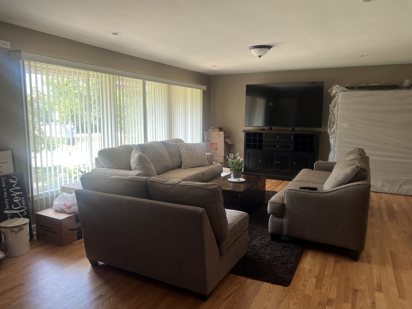 6027 S Lincoln Avenue, Lisle, IL 60532