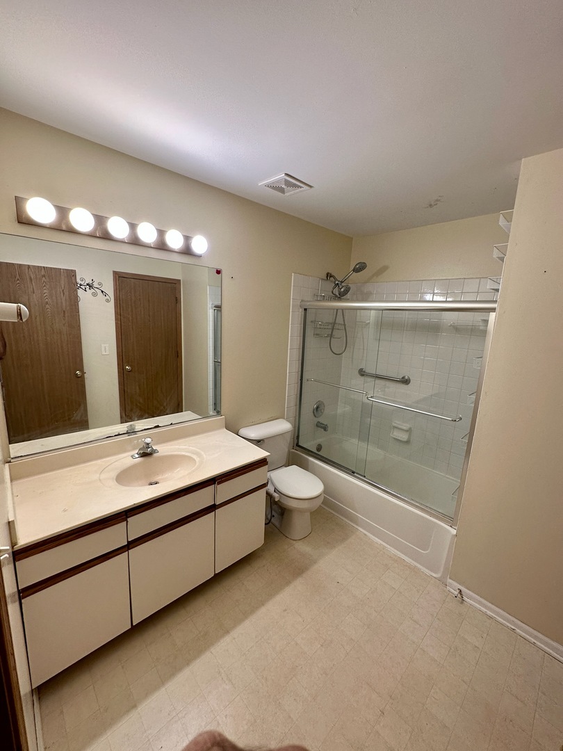 107 Capella Court #107, Lake In The Hills, IL 60156