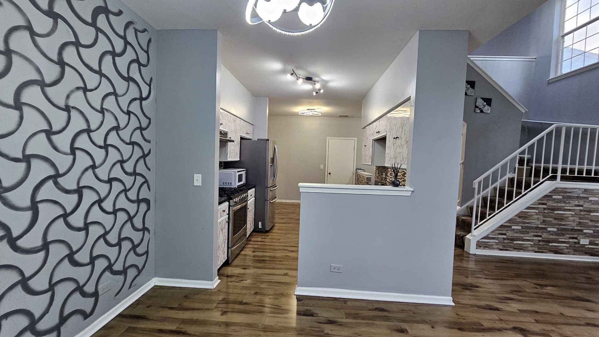 107 Capella Court #107, Lake In The Hills, IL 60156