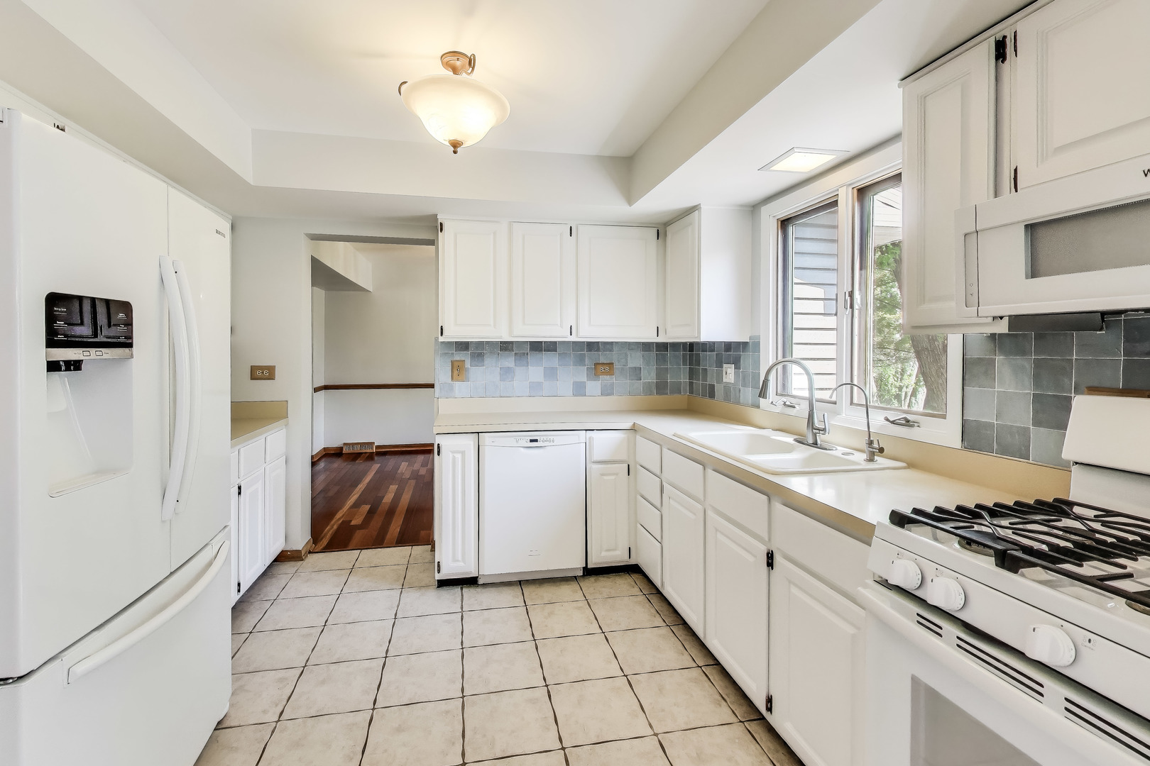 34047 N Gerwal Avenue, Grayslake, IL 60030