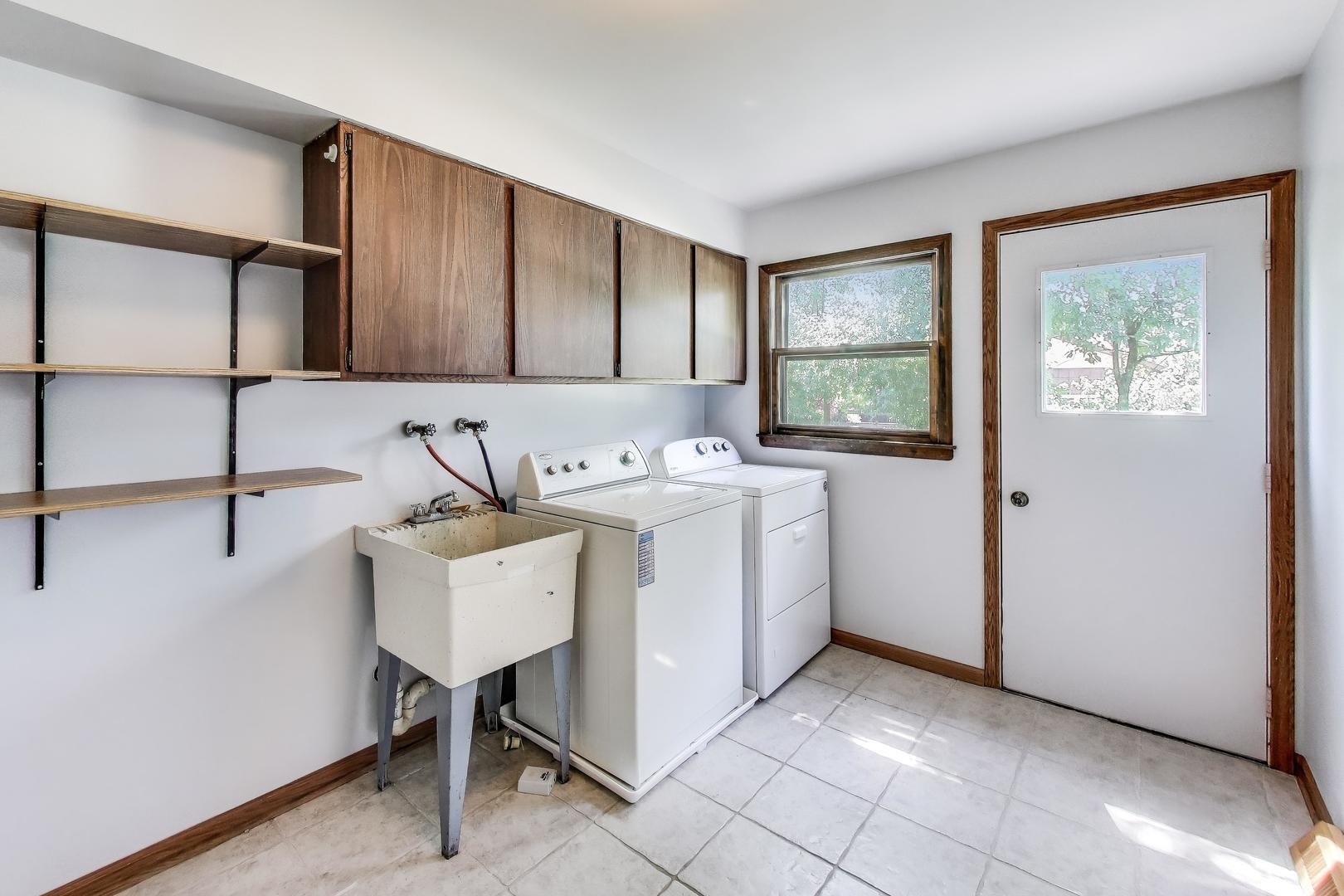 34047 N Gerwal Avenue, Grayslake, IL 60030