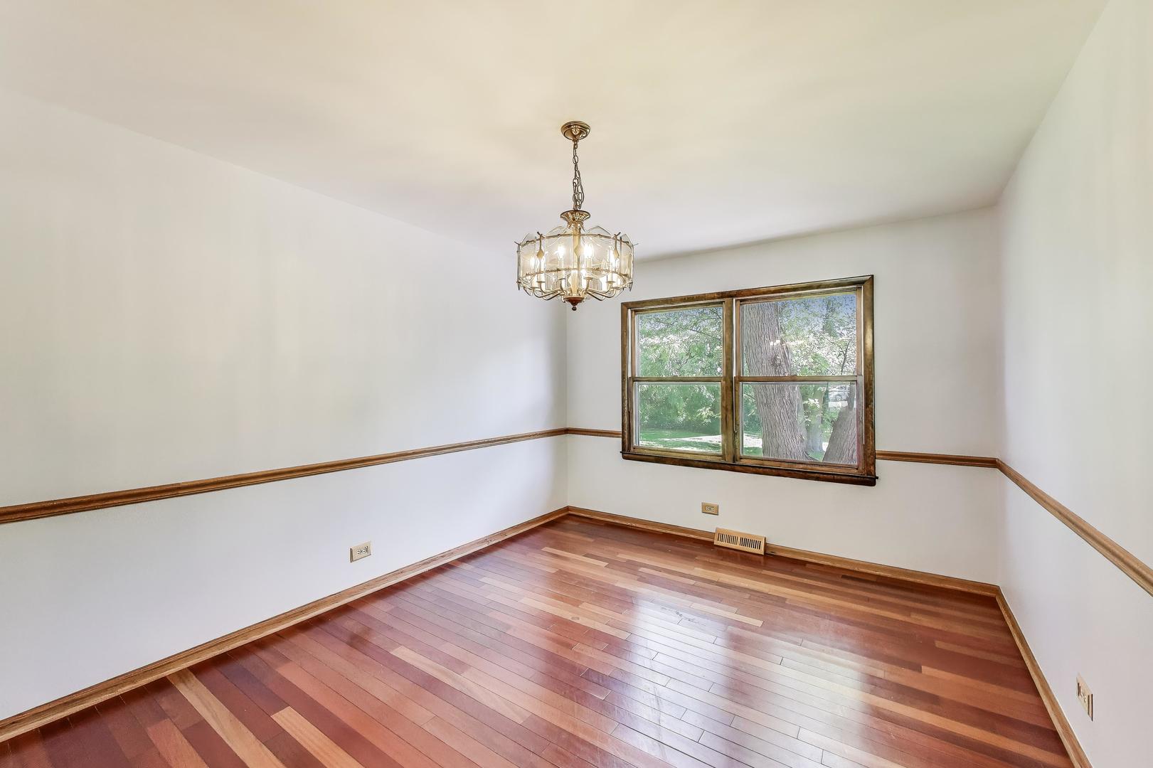 34047 N Gerwal Avenue, Grayslake, IL 60030