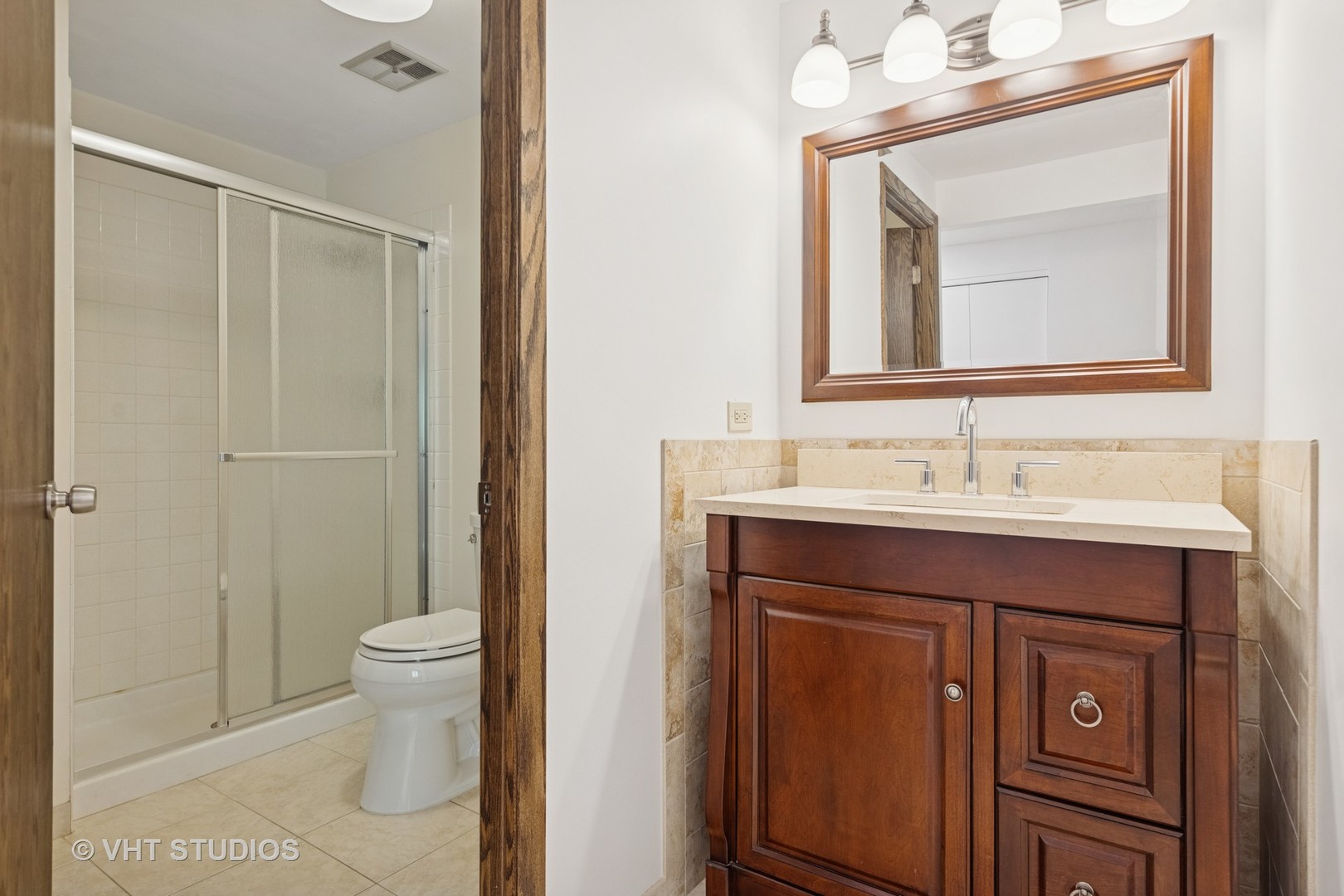 405 Clifton Court, Schaumburg, IL 60193