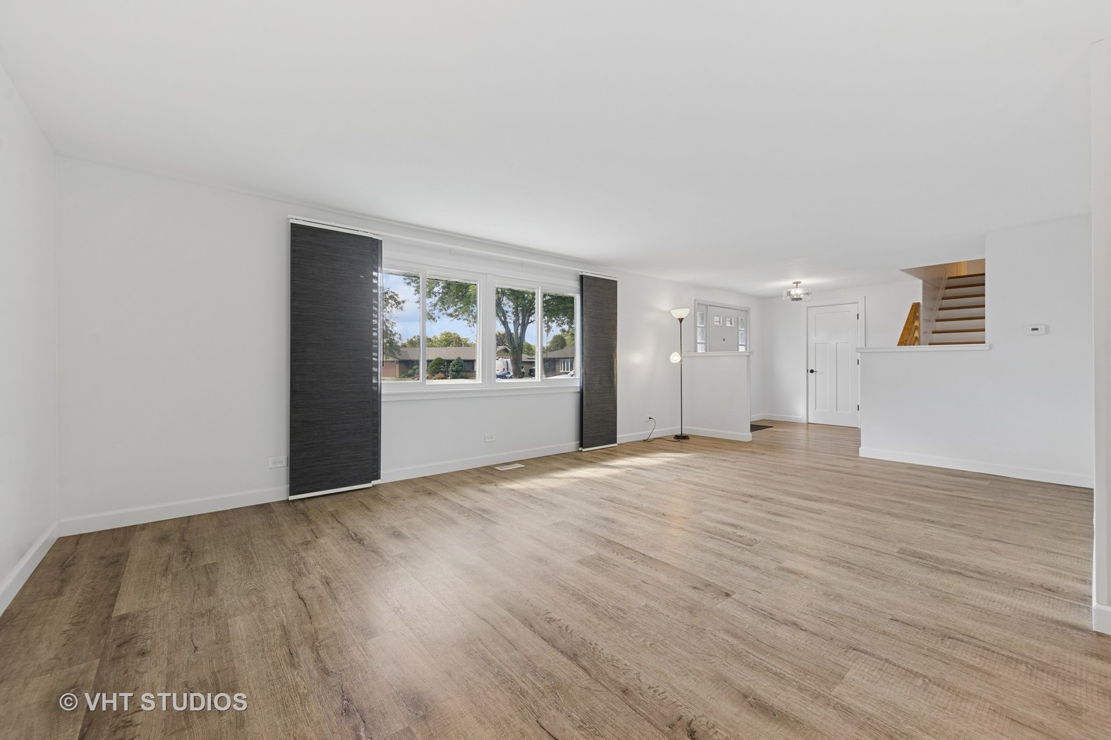 405 Clifton Court, Schaumburg, IL 60193