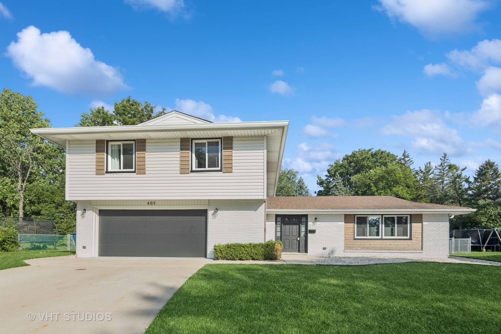 405 Clifton Court, Schaumburg, IL 60193