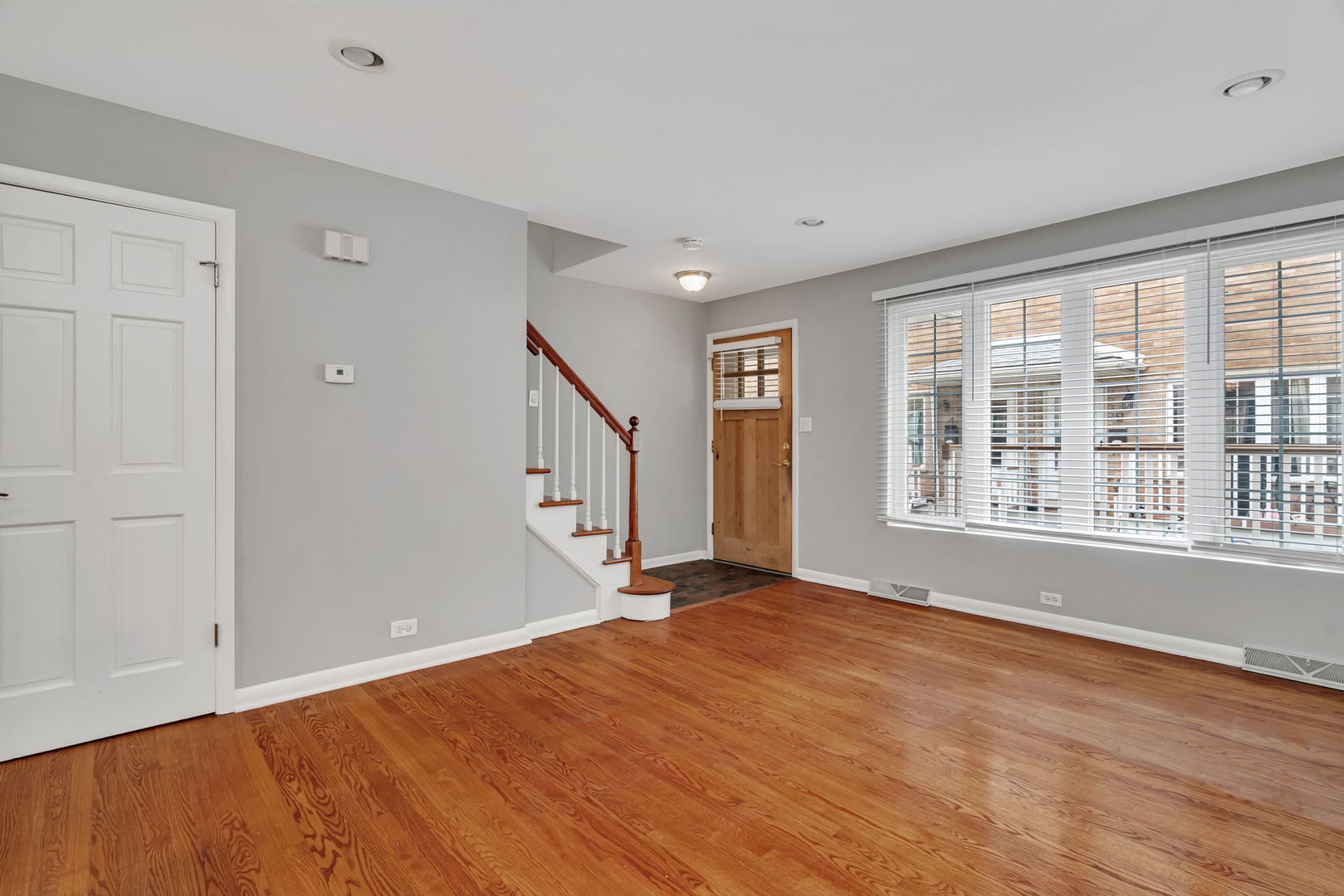 13 S Waiola Avenue #1, La Grange, IL 60525