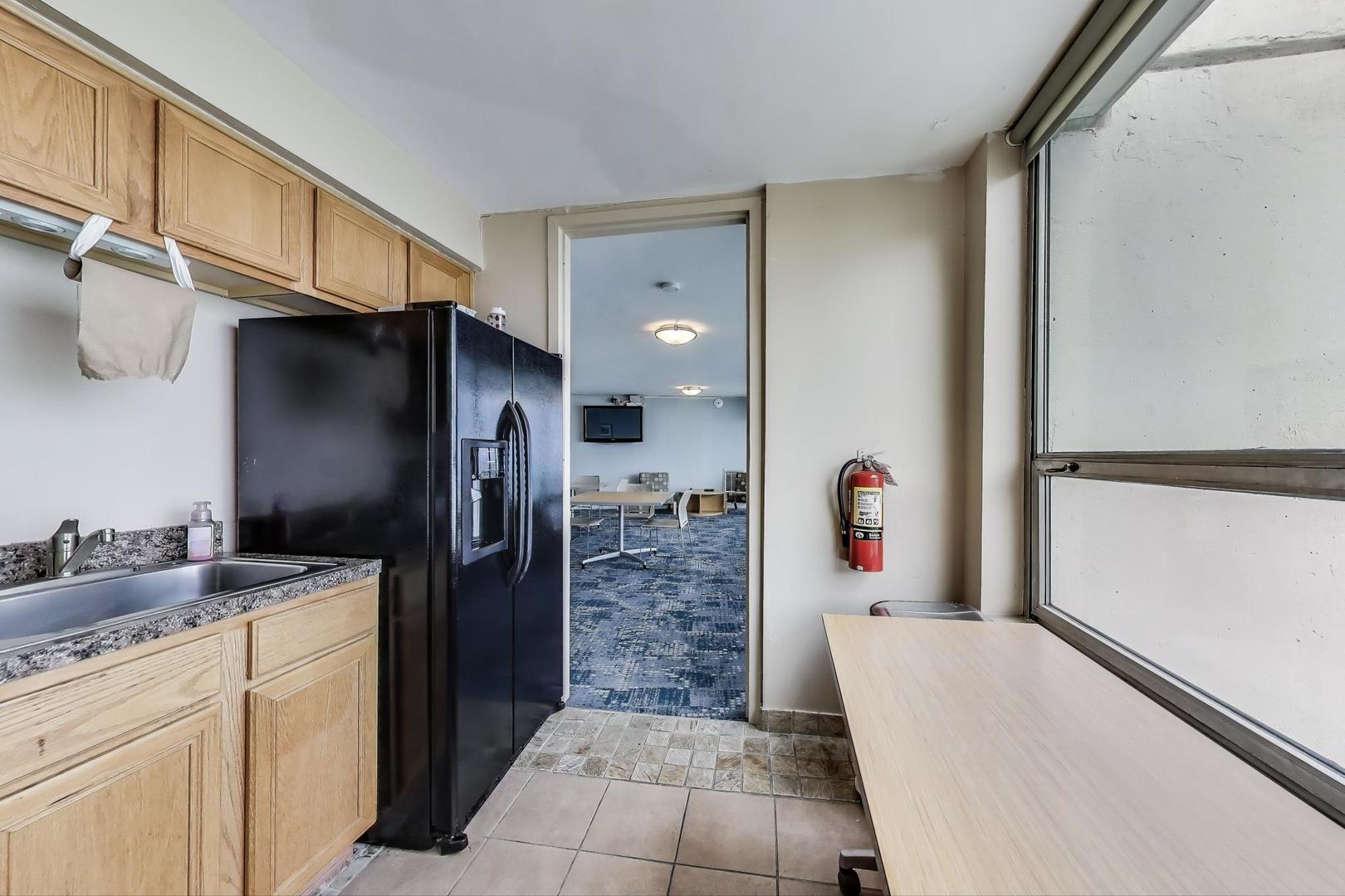 940 W Glenlake Avenue #19C, Chicago, IL 60660