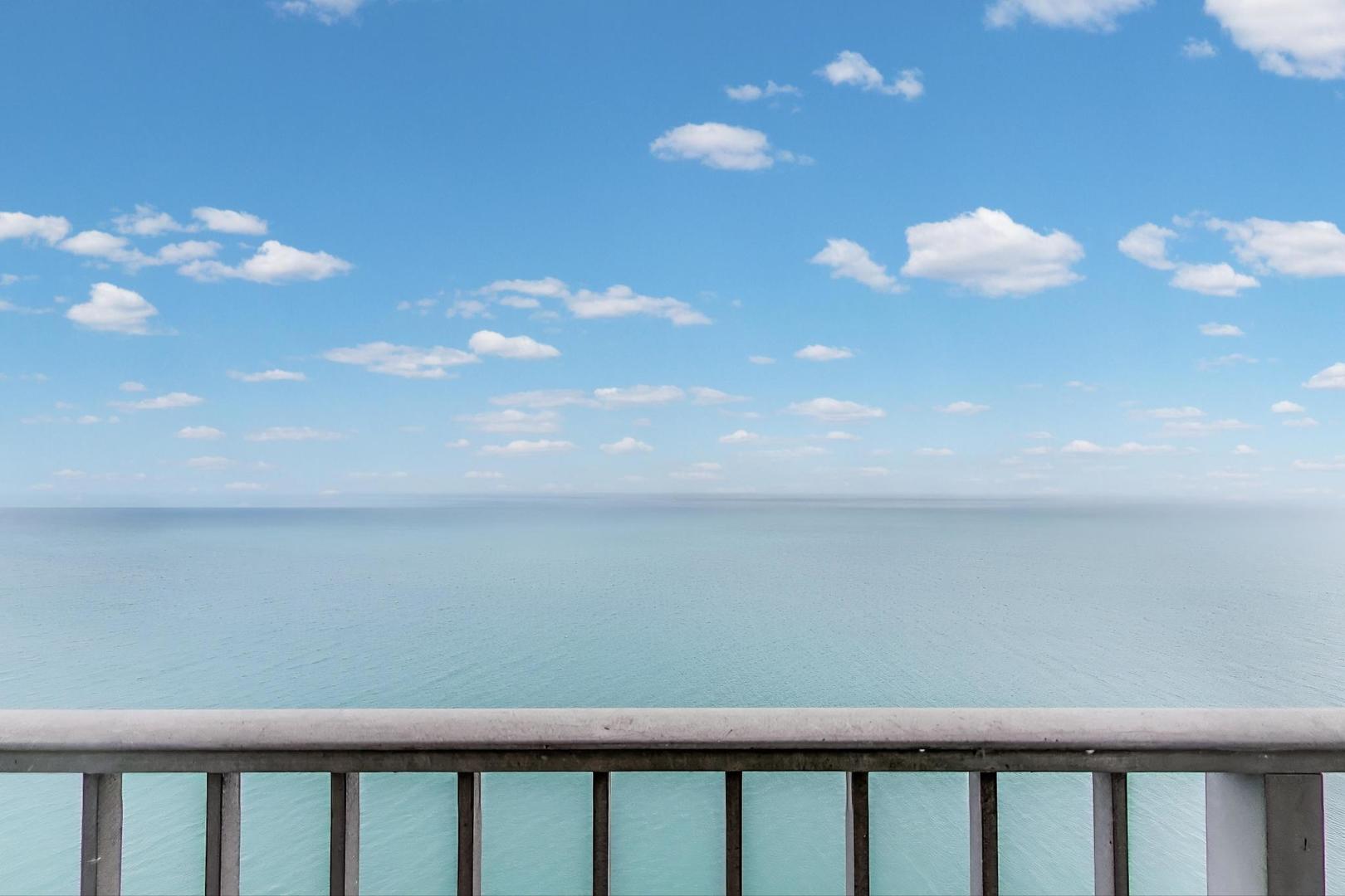 940 W Glenlake Avenue #19C, Chicago, IL 60660