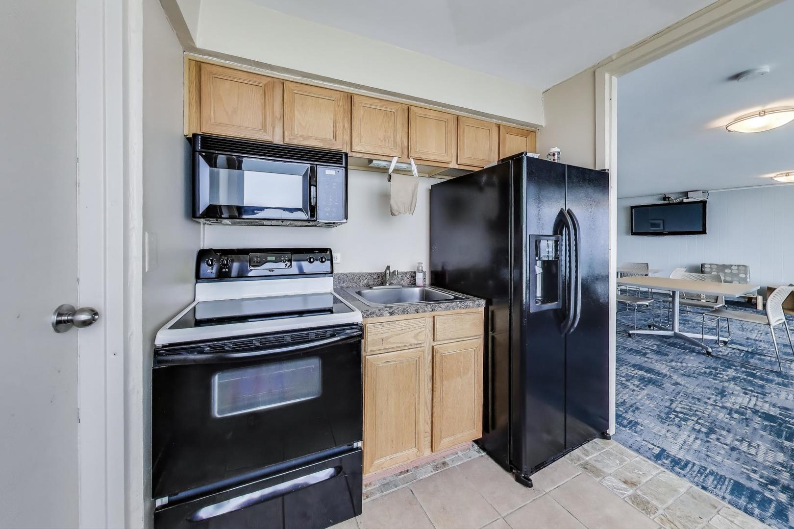 940 W Glenlake Avenue #19C, Chicago, IL 60660