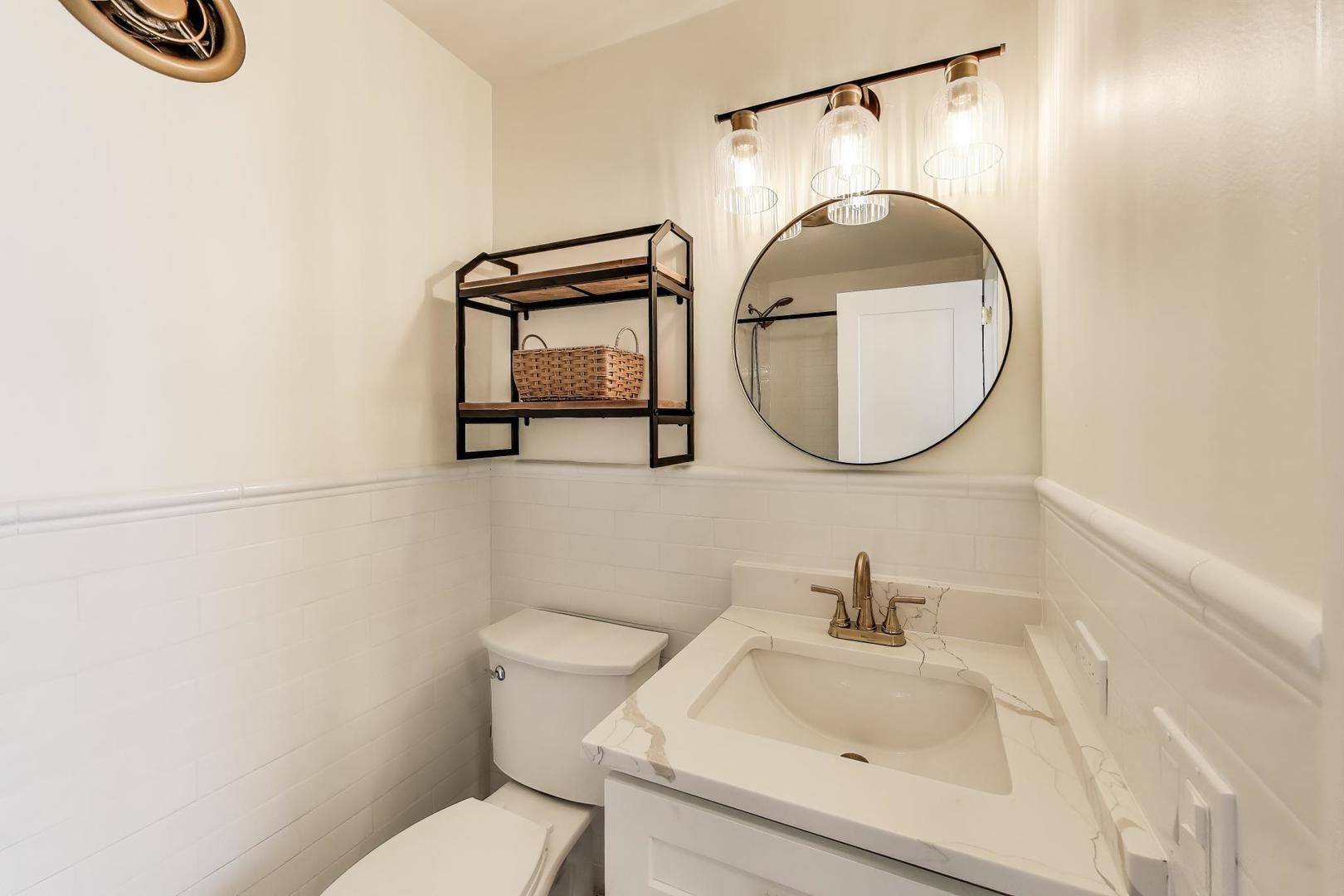 940 W Glenlake Avenue #19C, Chicago, IL 60660