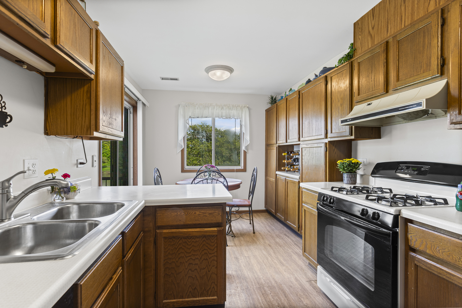 1249 Williams Port Drive #24-C, Westmont, IL 60559