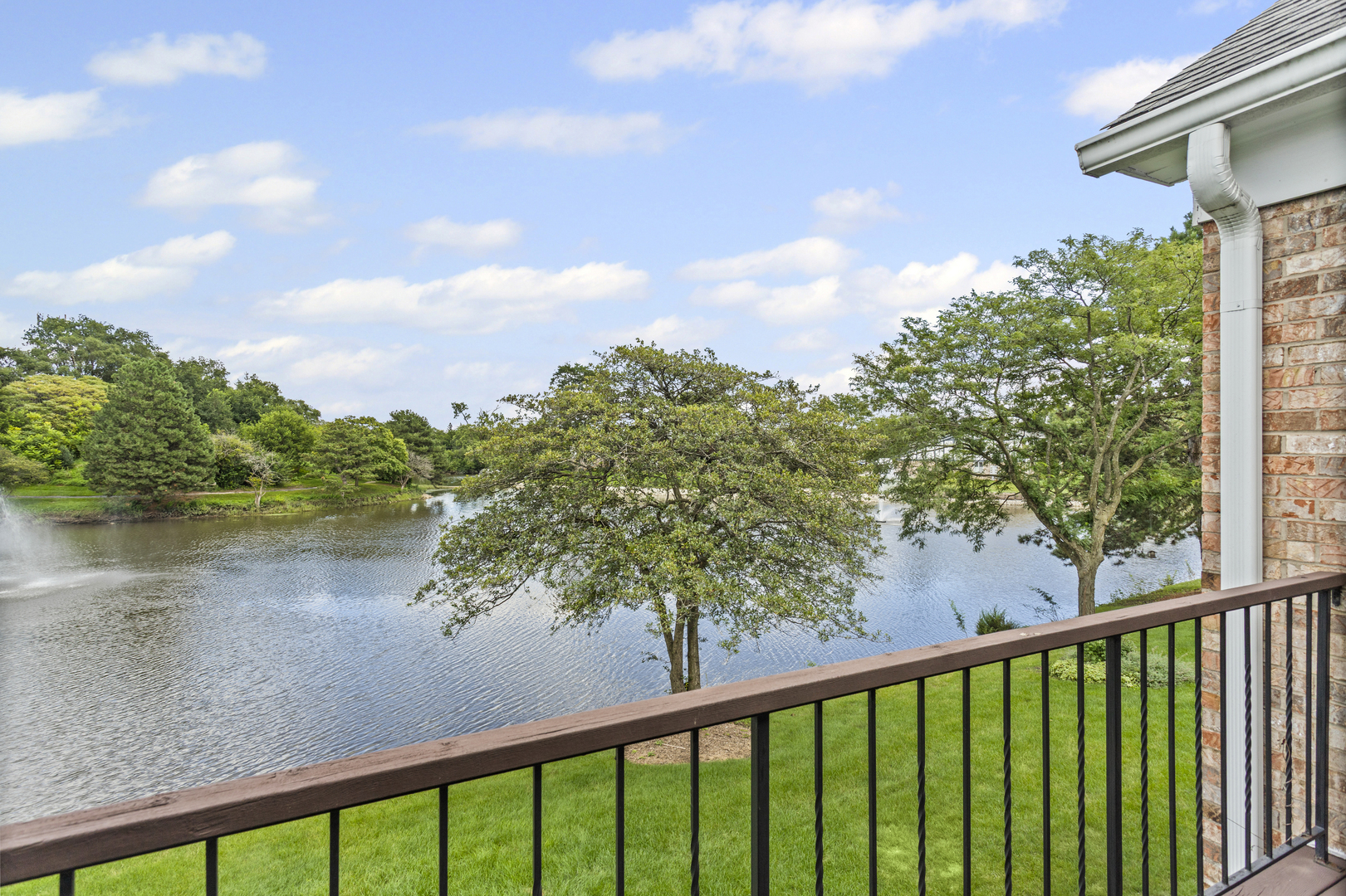 1249 Williams Port Drive #24-C, Westmont, IL 60559