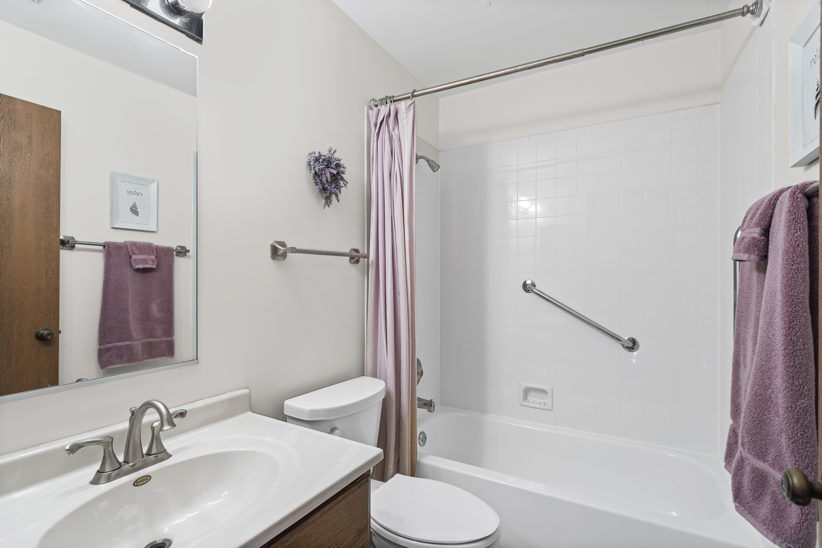 1249 Williams Port Drive #24-C, Westmont, IL 60559