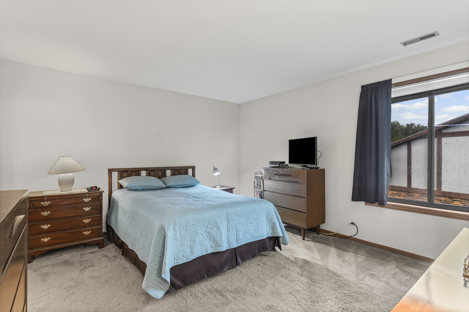 1249 Williams Port Drive #24-C, Westmont, IL 60559