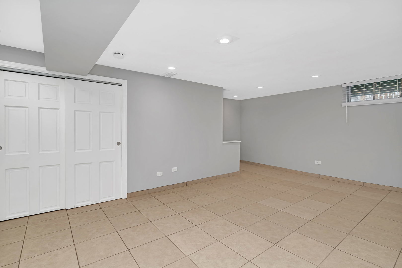 15 S WAIOLA Avenue #4, La Grange, IL 60525