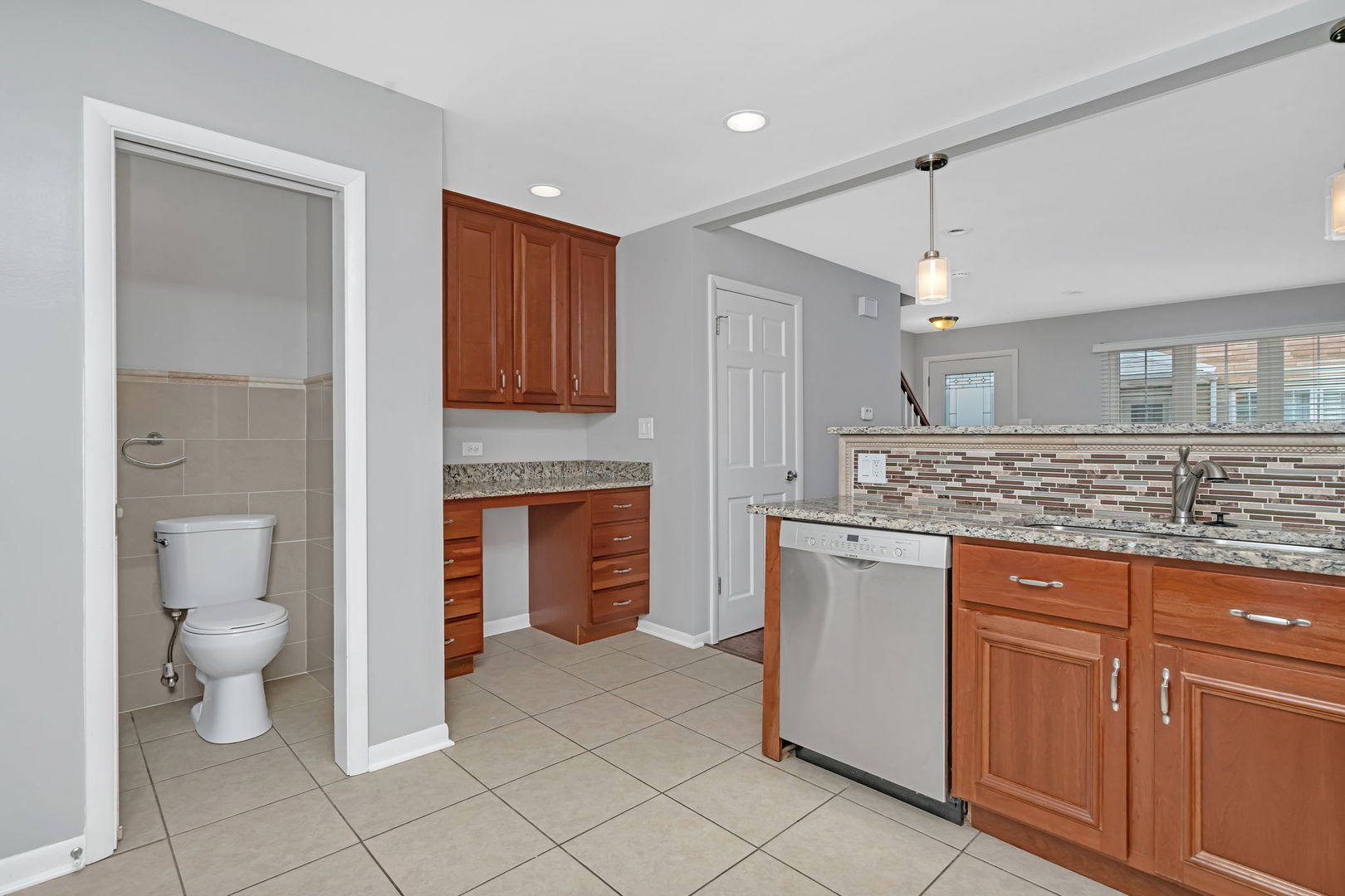 15 S WAIOLA Avenue #4, La Grange, IL 60525