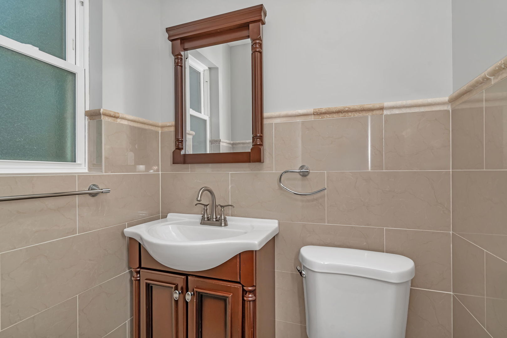 15 S WAIOLA Avenue #4, La Grange, IL 60525