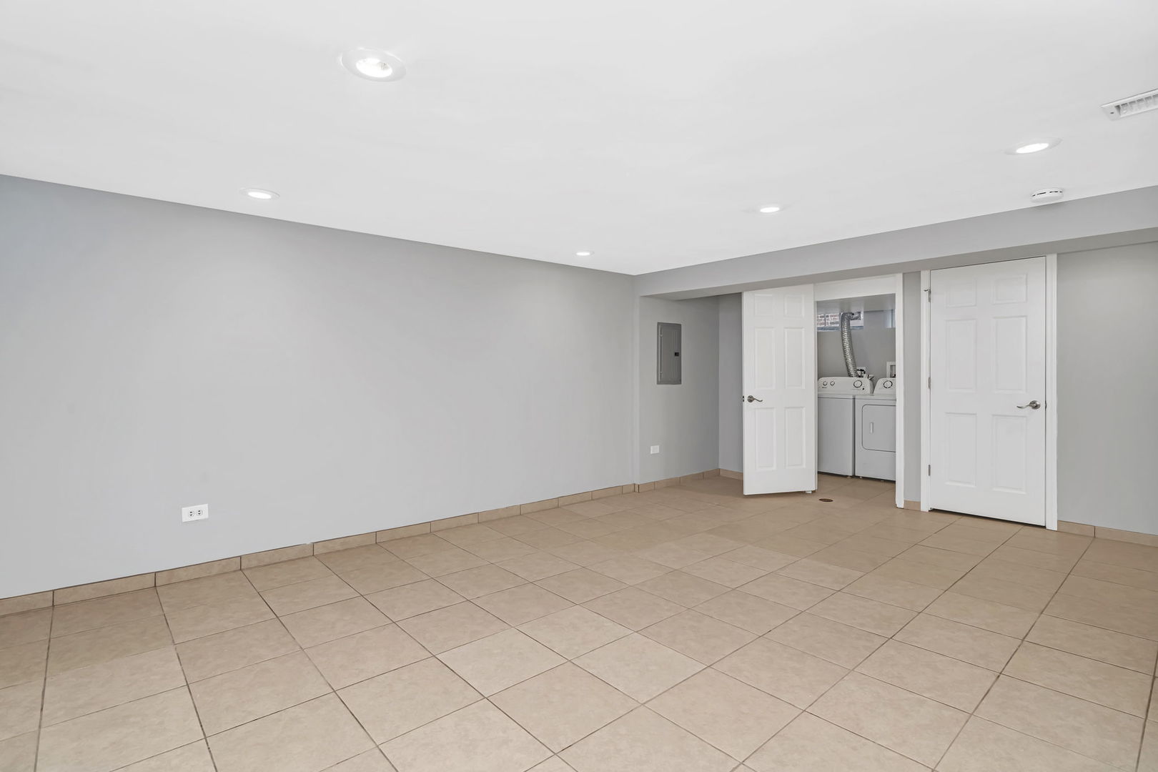 15 S WAIOLA Avenue #4, La Grange, IL 60525
