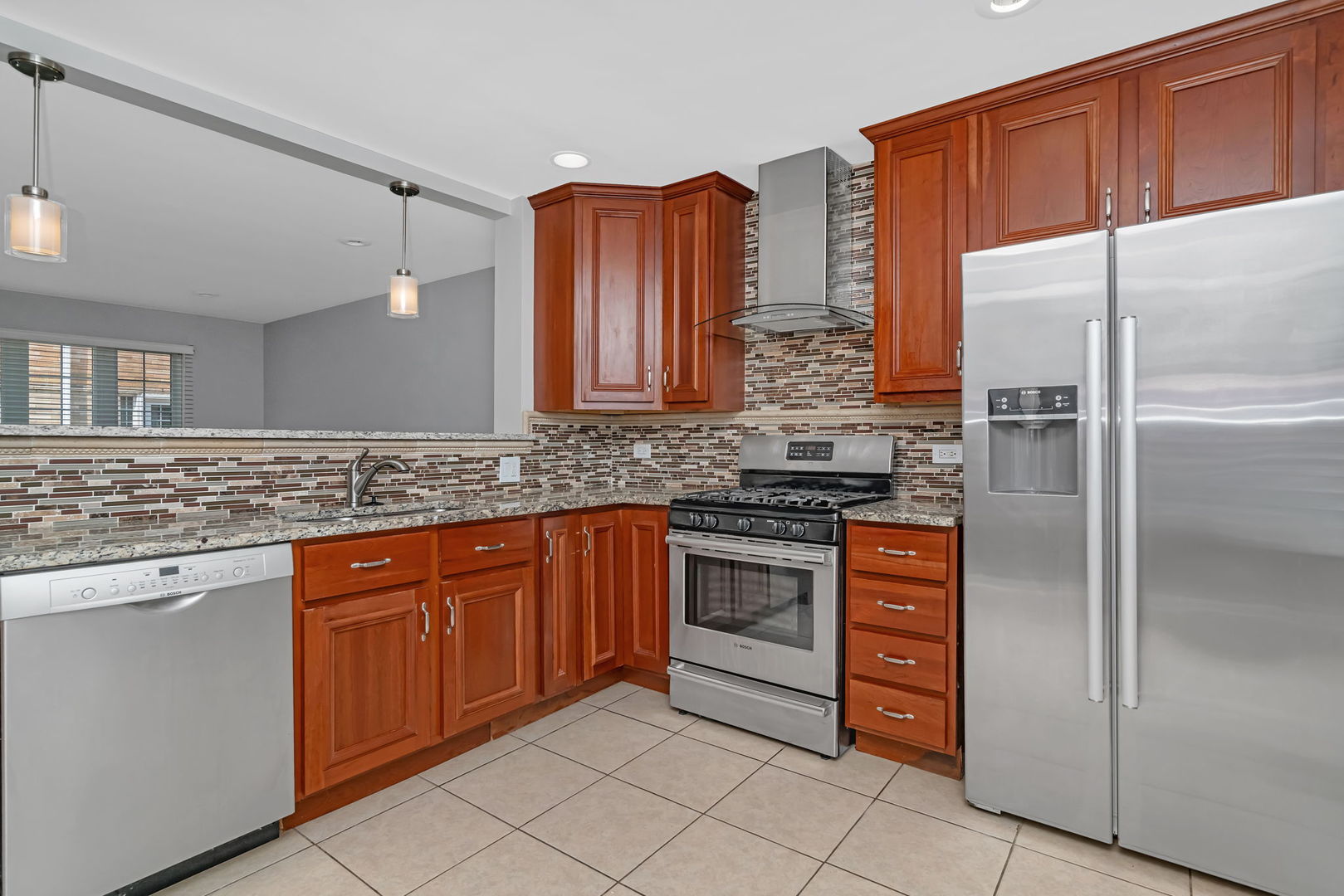 15 S WAIOLA Avenue #4, La Grange, IL 60525