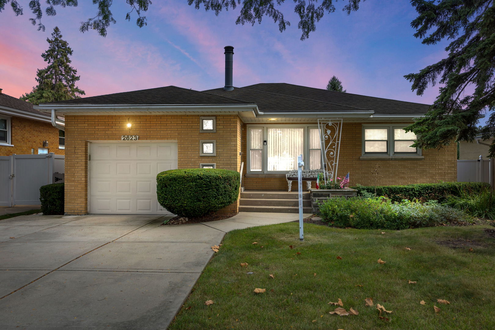 2623 Sunnyside Avenue, Westchester, IL 60154