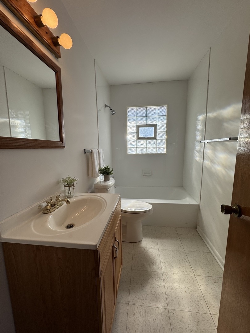 1915 Seymour Avenue #2, North Chicago, IL 60064