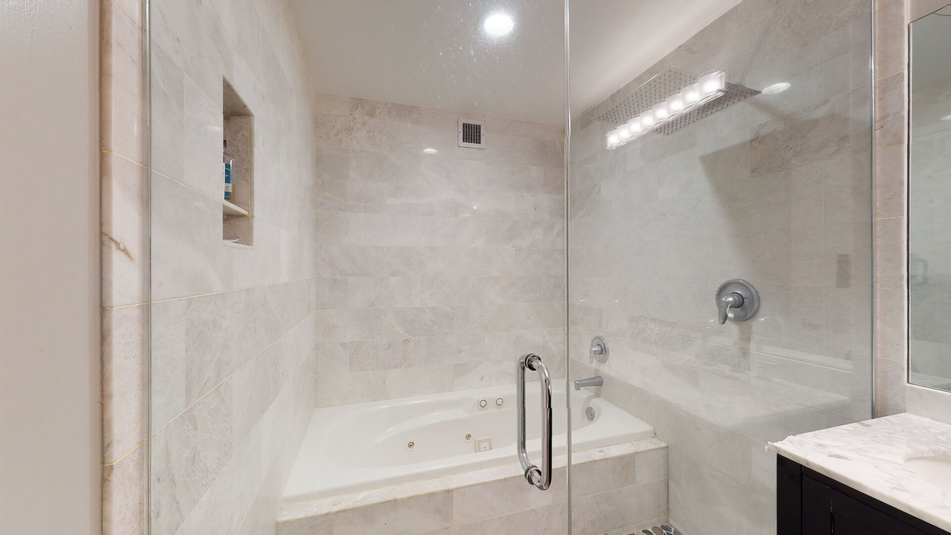 701 S WELLS Street #2402, Chicago, IL 60607