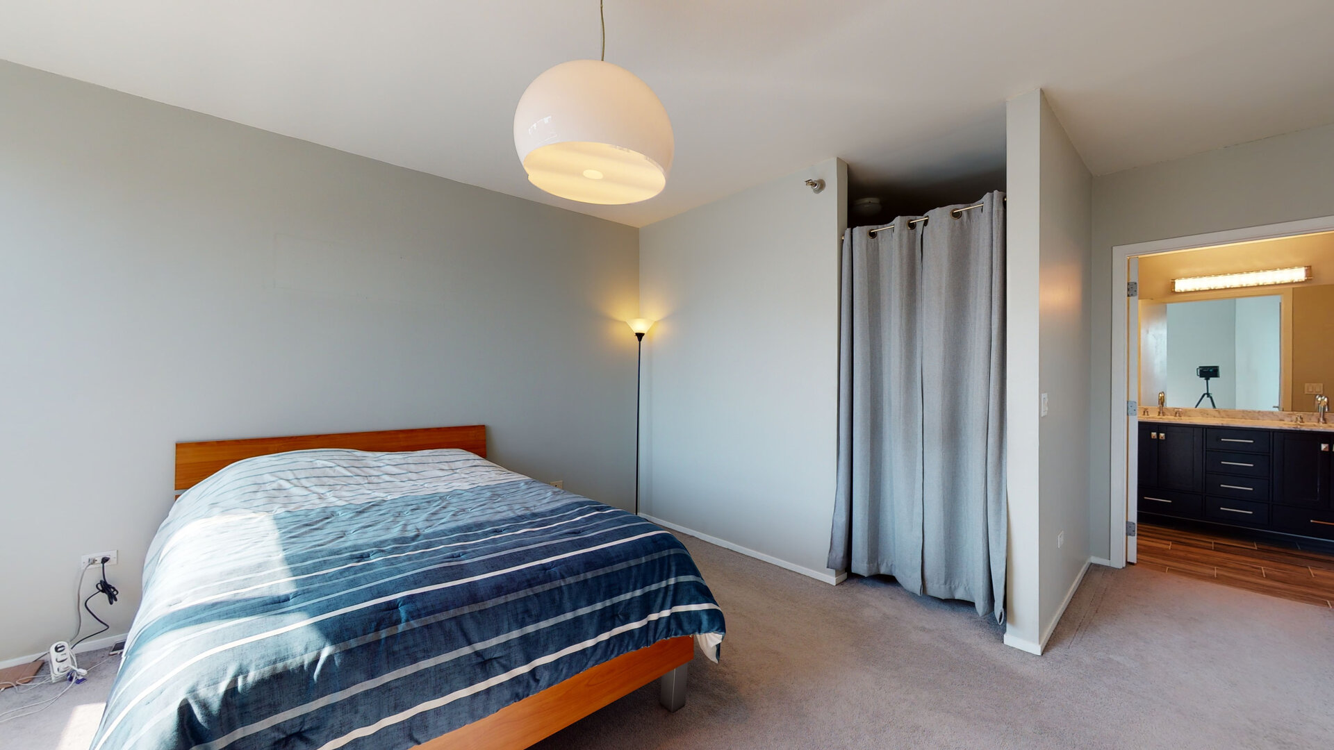 701 S WELLS Street #2402, Chicago, IL 60607