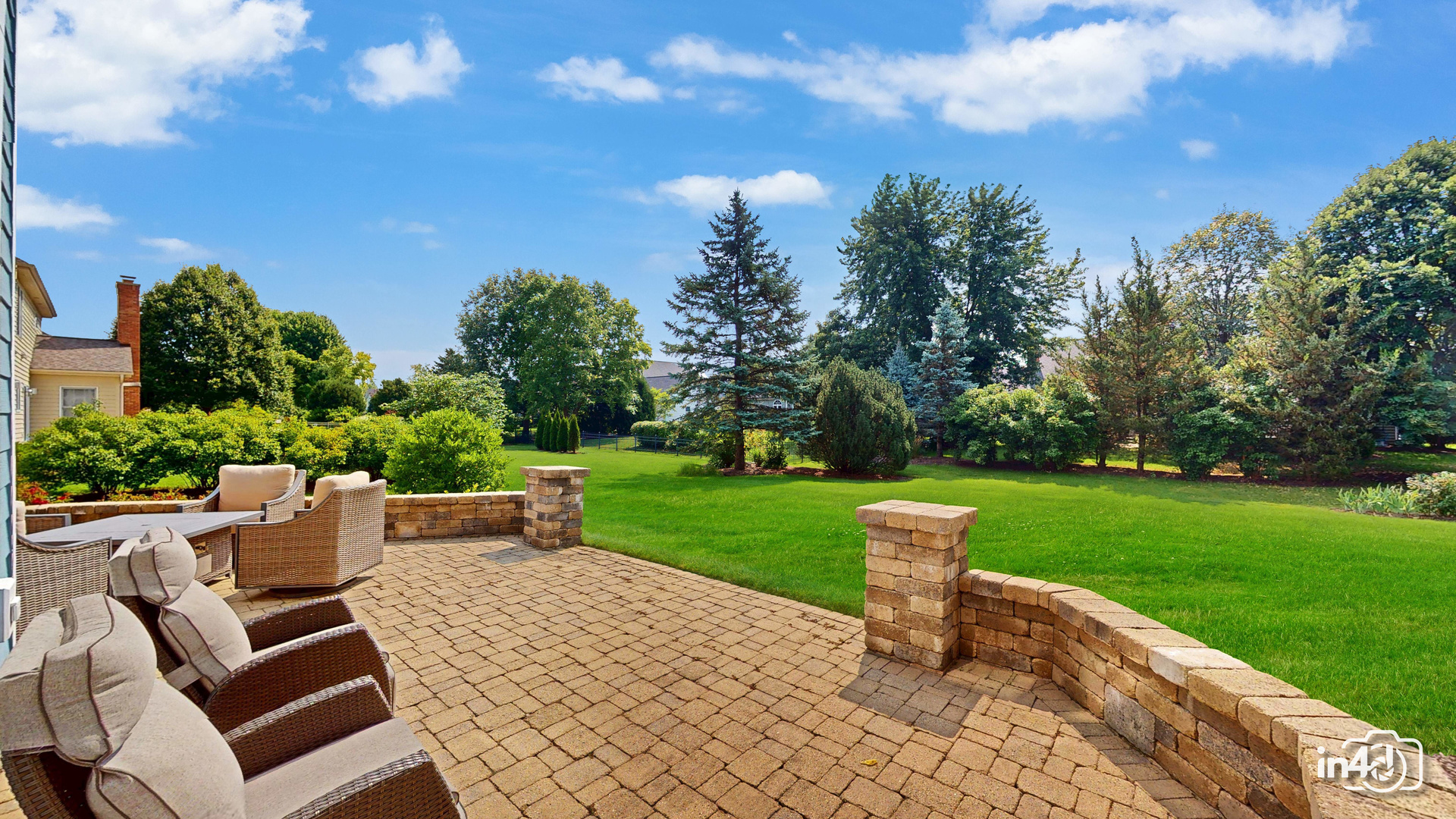 40W139 Jack London Street, St. Charles, IL 60175