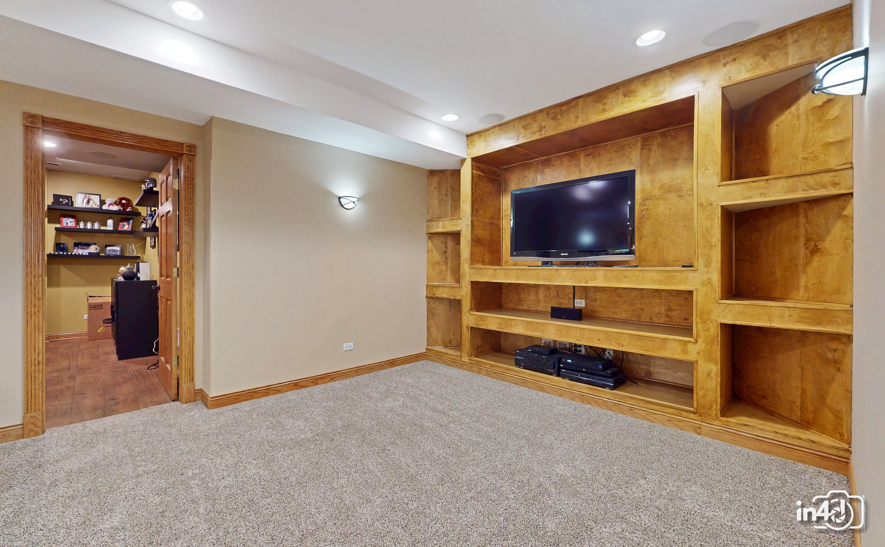 40W139 Jack London Street, St. Charles, IL 60175