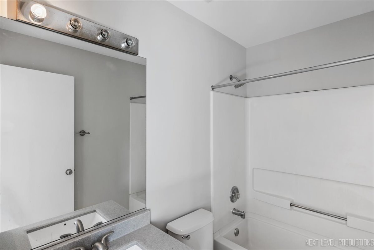 2553 Carrolwood Road #-, Naperville, IL 60540