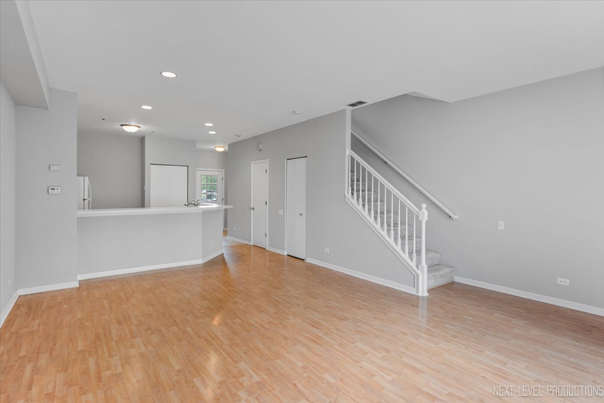 2553 Carrolwood Road #-, Naperville, IL 60540