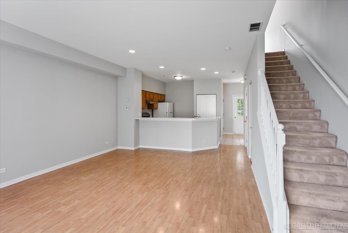 2553 Carrolwood Road #-, Naperville, IL 60540