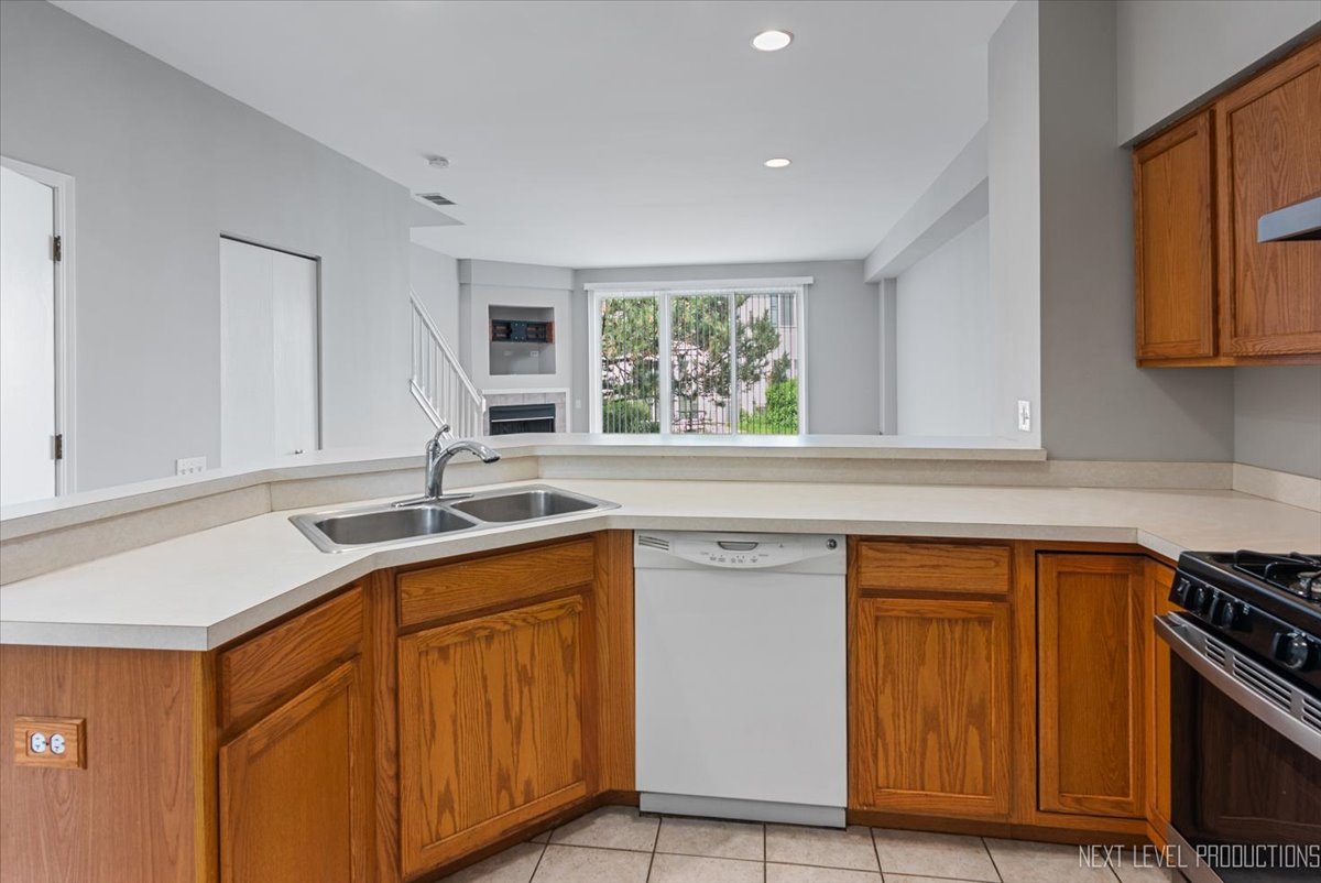 2553 Carrolwood Road #-, Naperville, IL 60540
