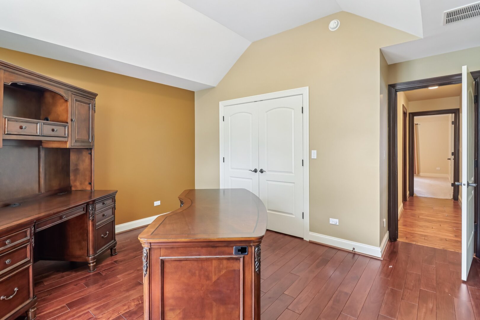 11942 S Oak Park Avenue, Palos Heights, IL 60463