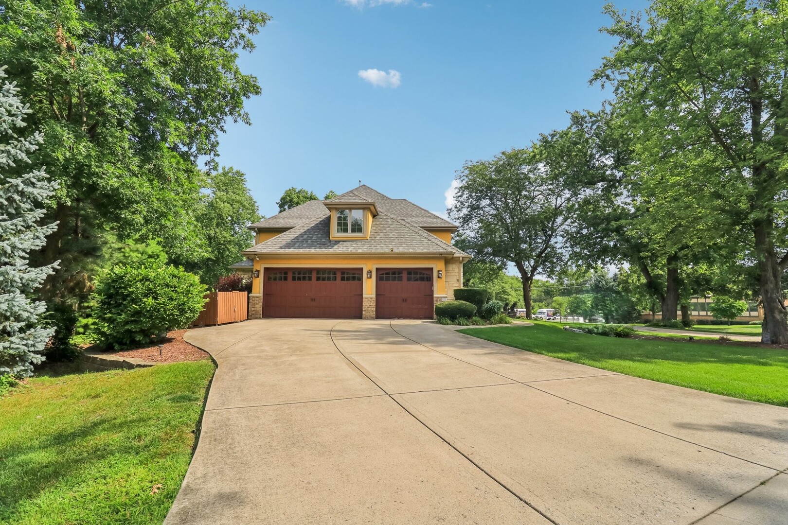 11942 S Oak Park Avenue, Palos Heights, IL 60463