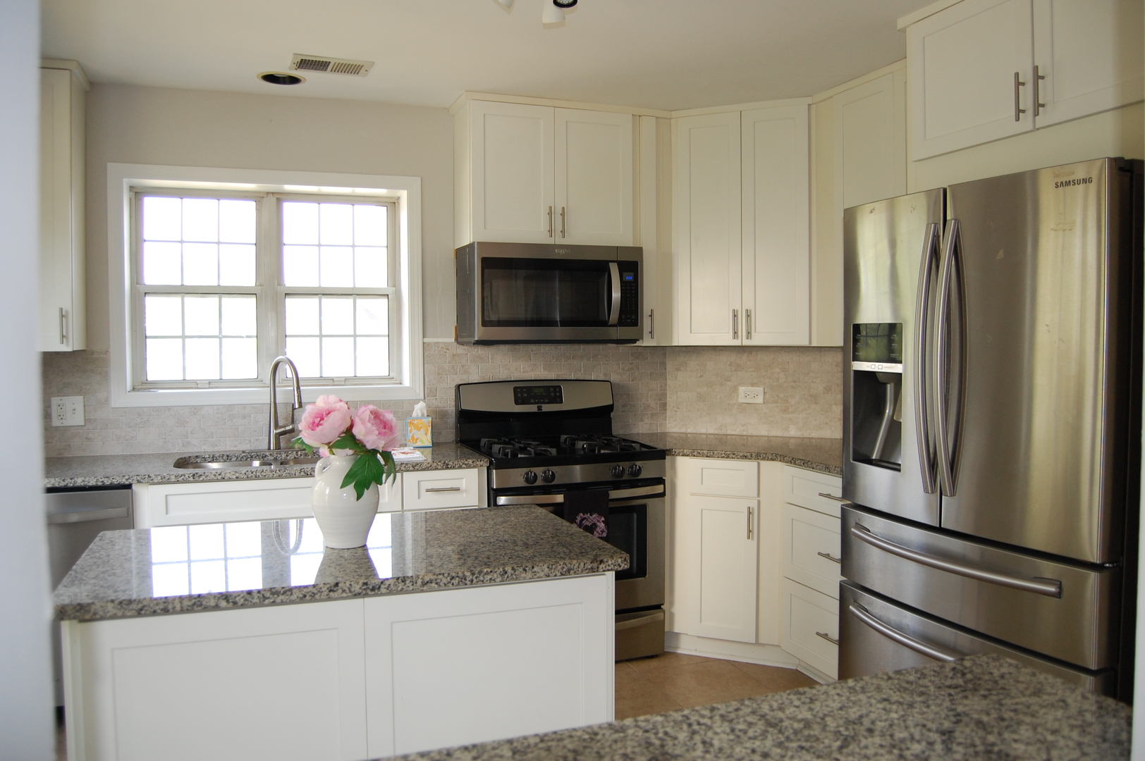 200 Chesterfield Court #D, Schaumburg, IL 60193