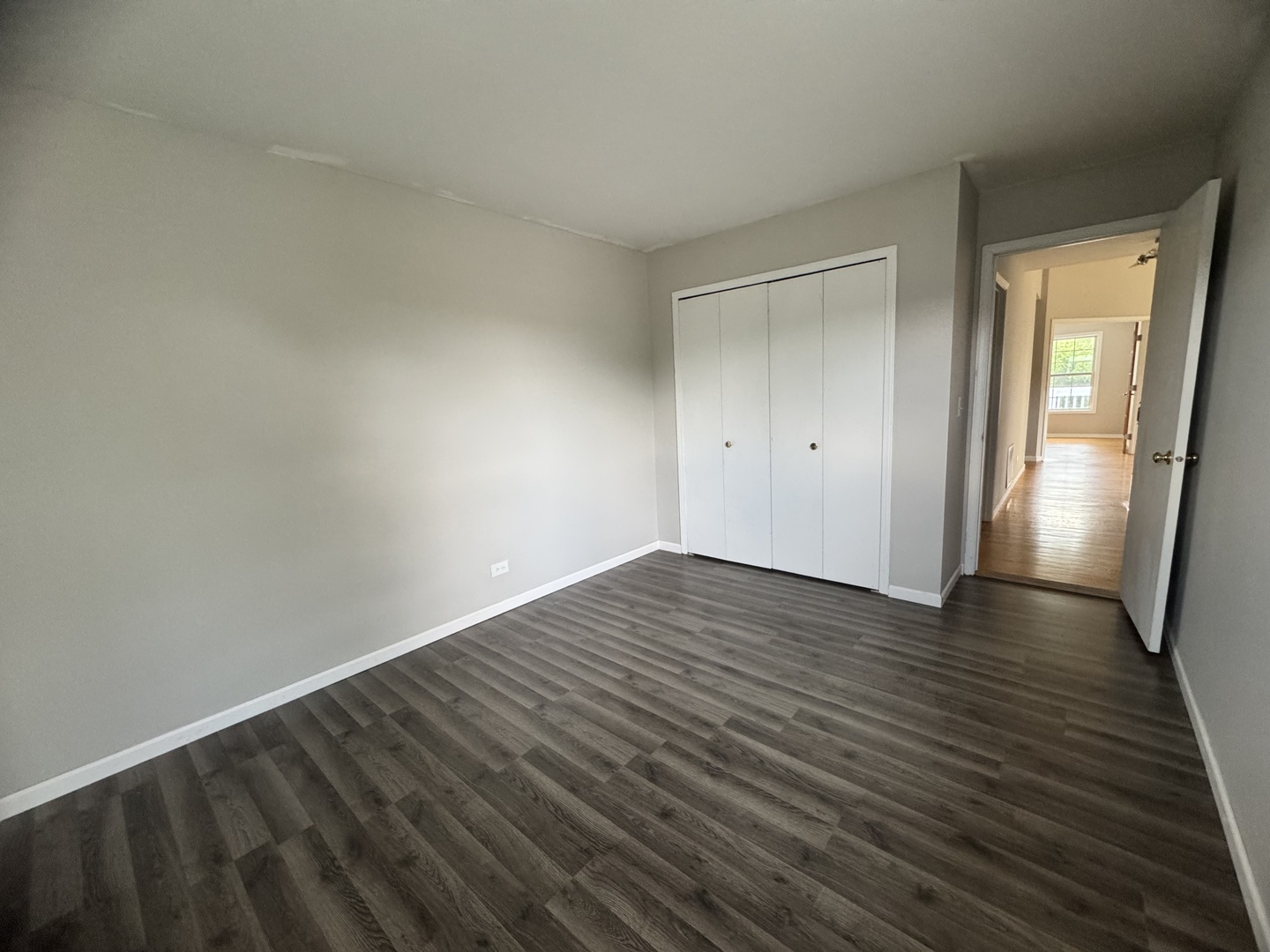 200 Chesterfield Court #D, Schaumburg, IL 60193
