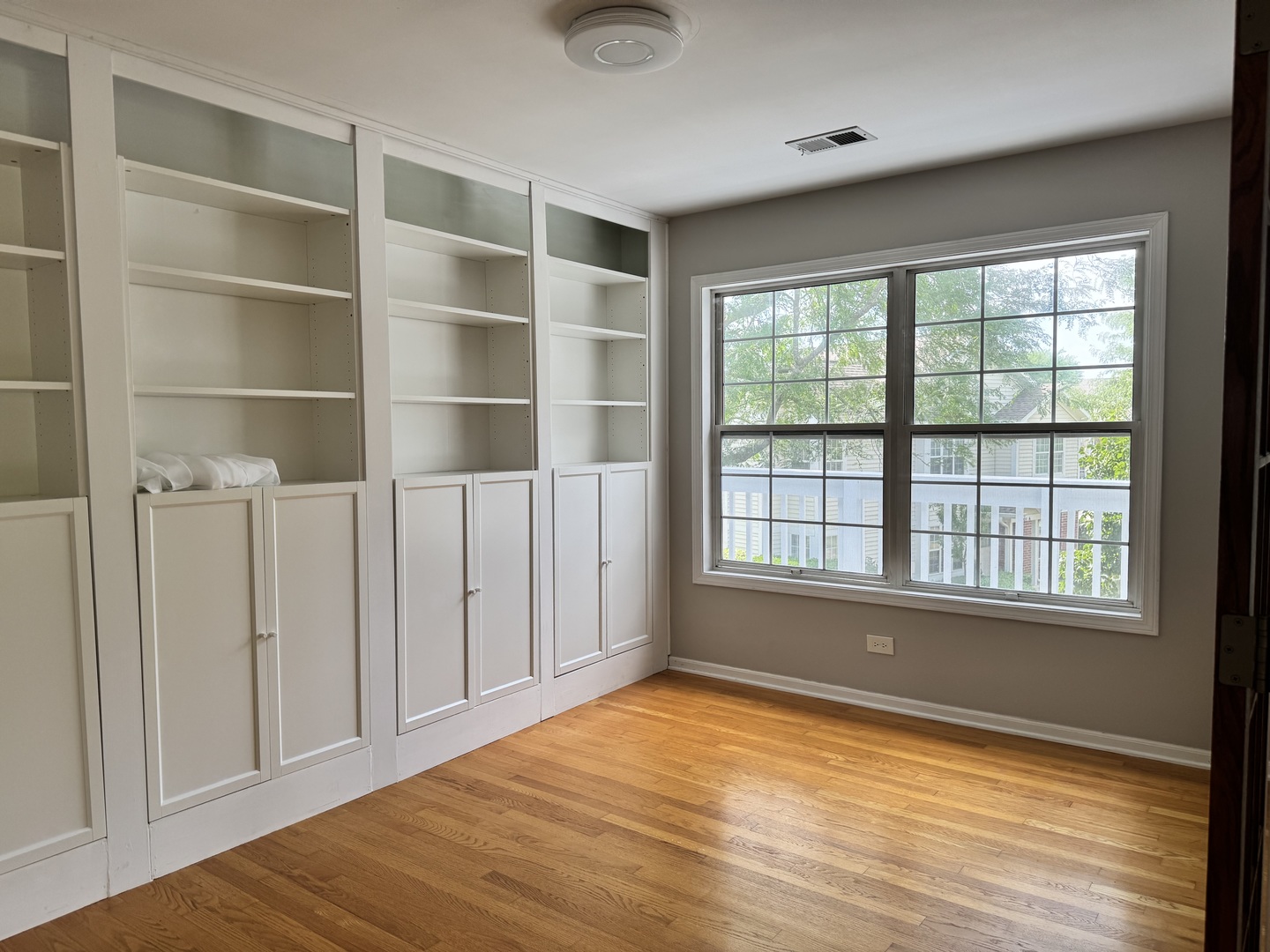 200 Chesterfield Court #D, Schaumburg, IL 60193