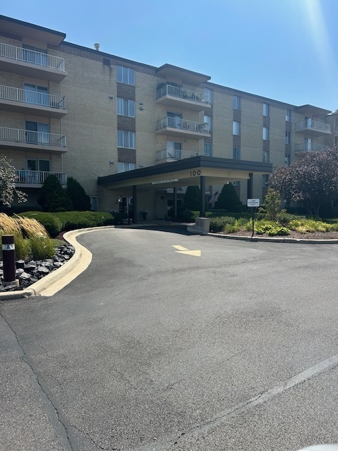 100 W Butterfield Road #112N, Elmhurst, IL 60126