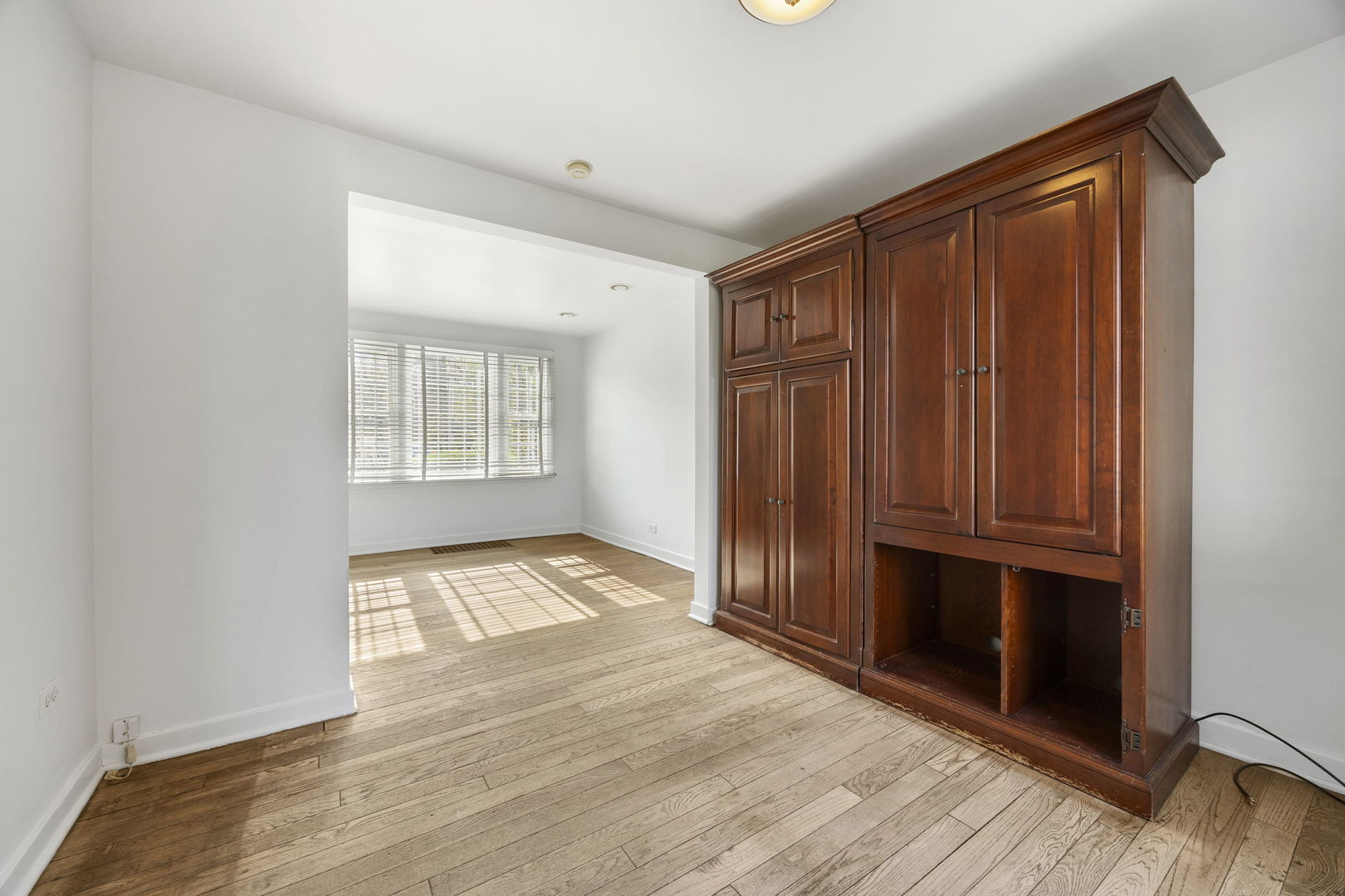 8136 W 26th Street, North Riverside, IL 60546