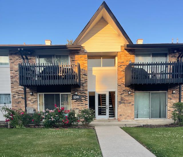 13 Kingery Quarter #106B, Willowbrook, IL 60527