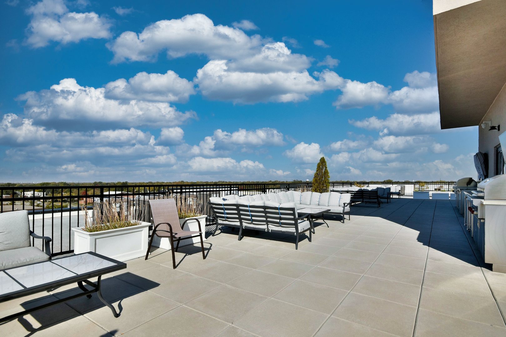 105 S Cottage Hill Avenue #303, Elmhurst, IL 60126