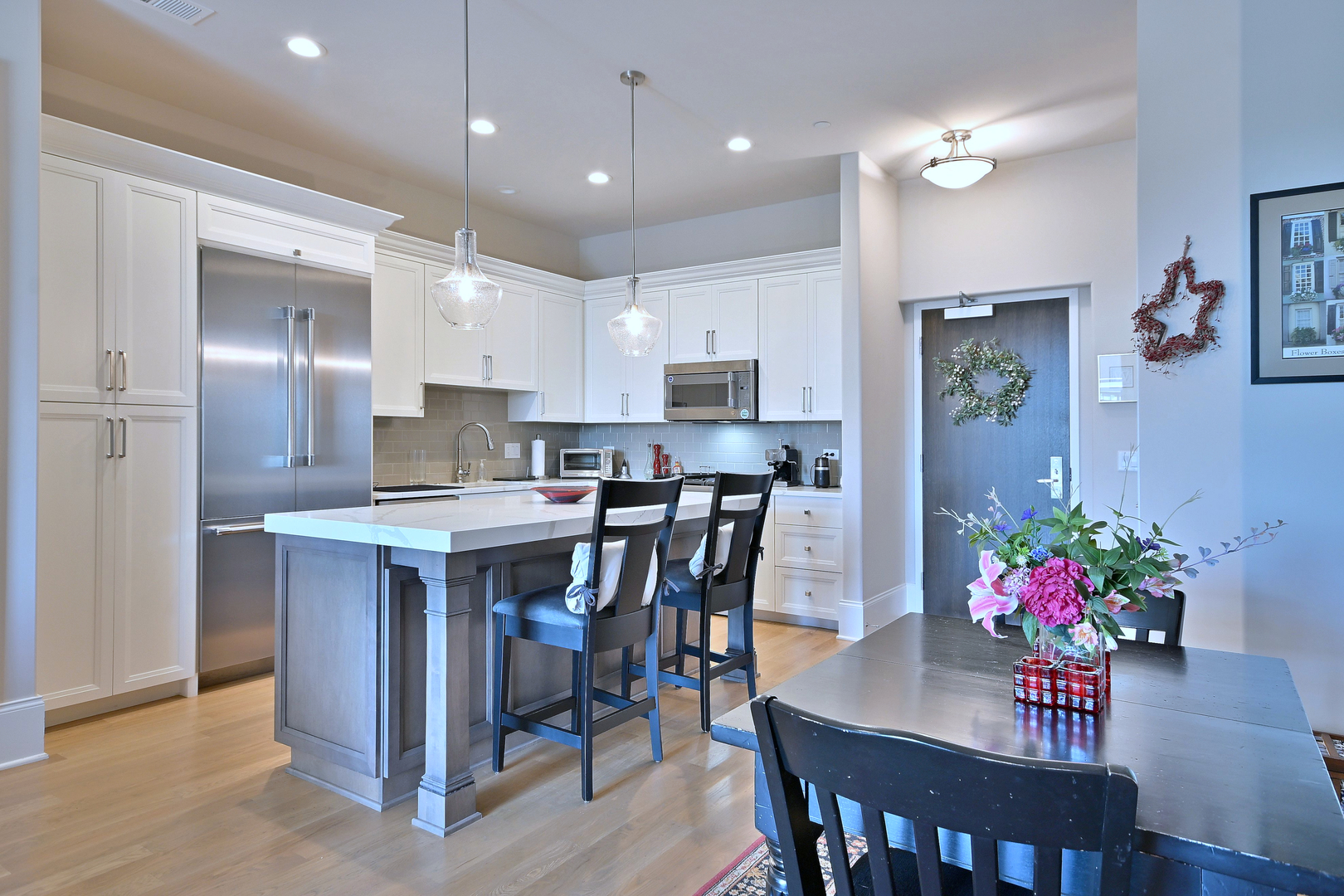 105 S Cottage Hill Avenue #303, Elmhurst, IL 60126